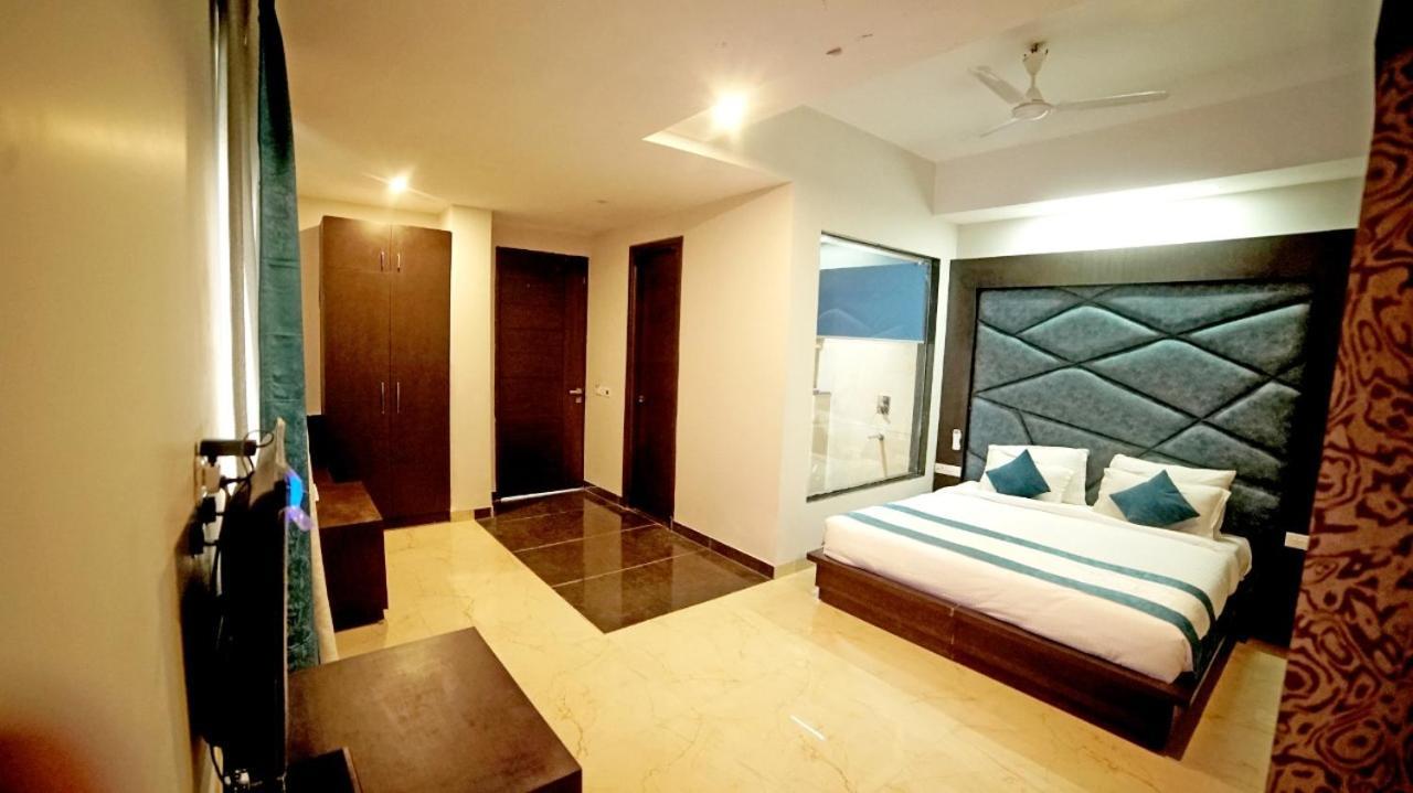 Hotel Crimson Palace Agra  Eksteriør bilde