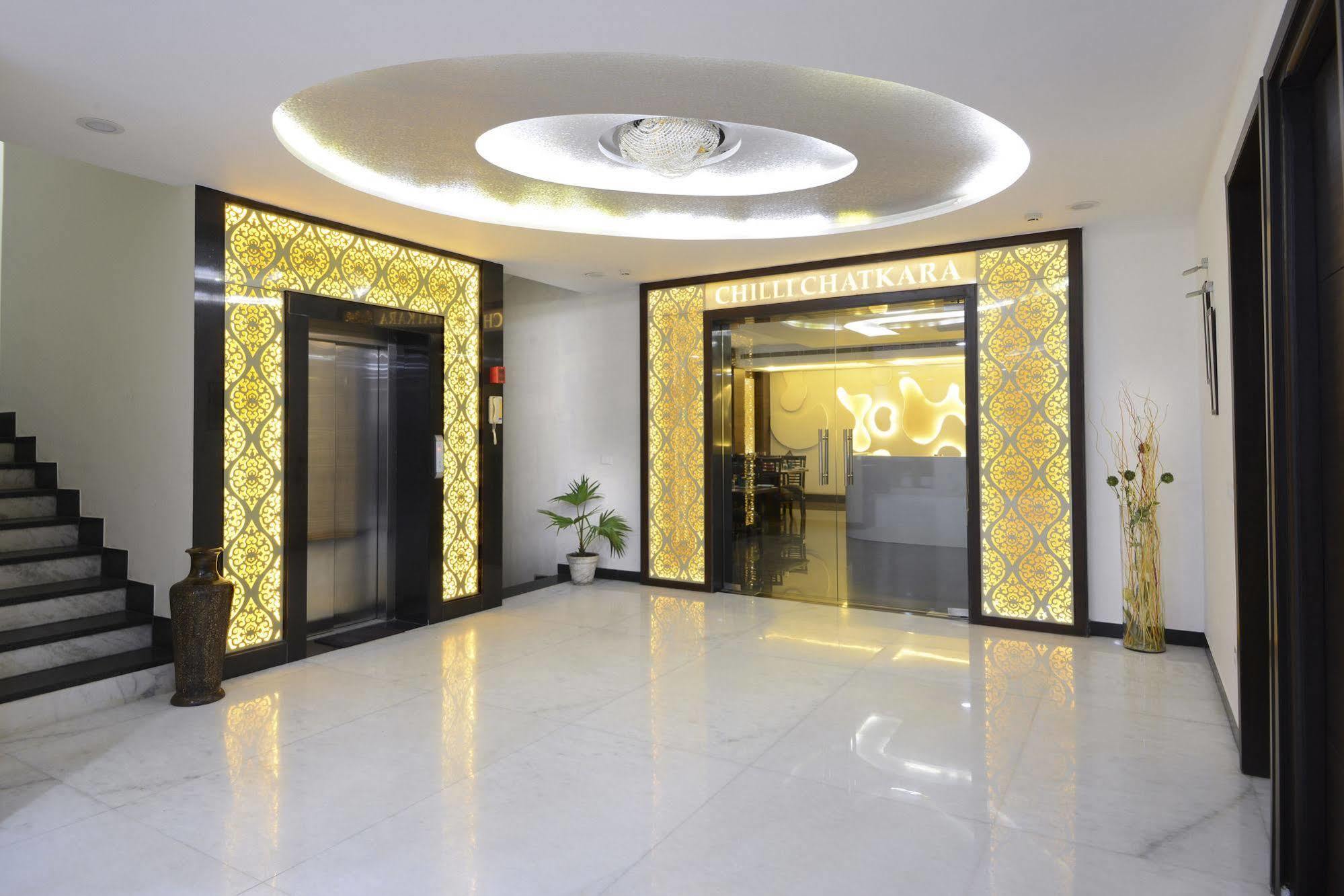 Hotel Crimson Palace Agra  Eksteriør bilde