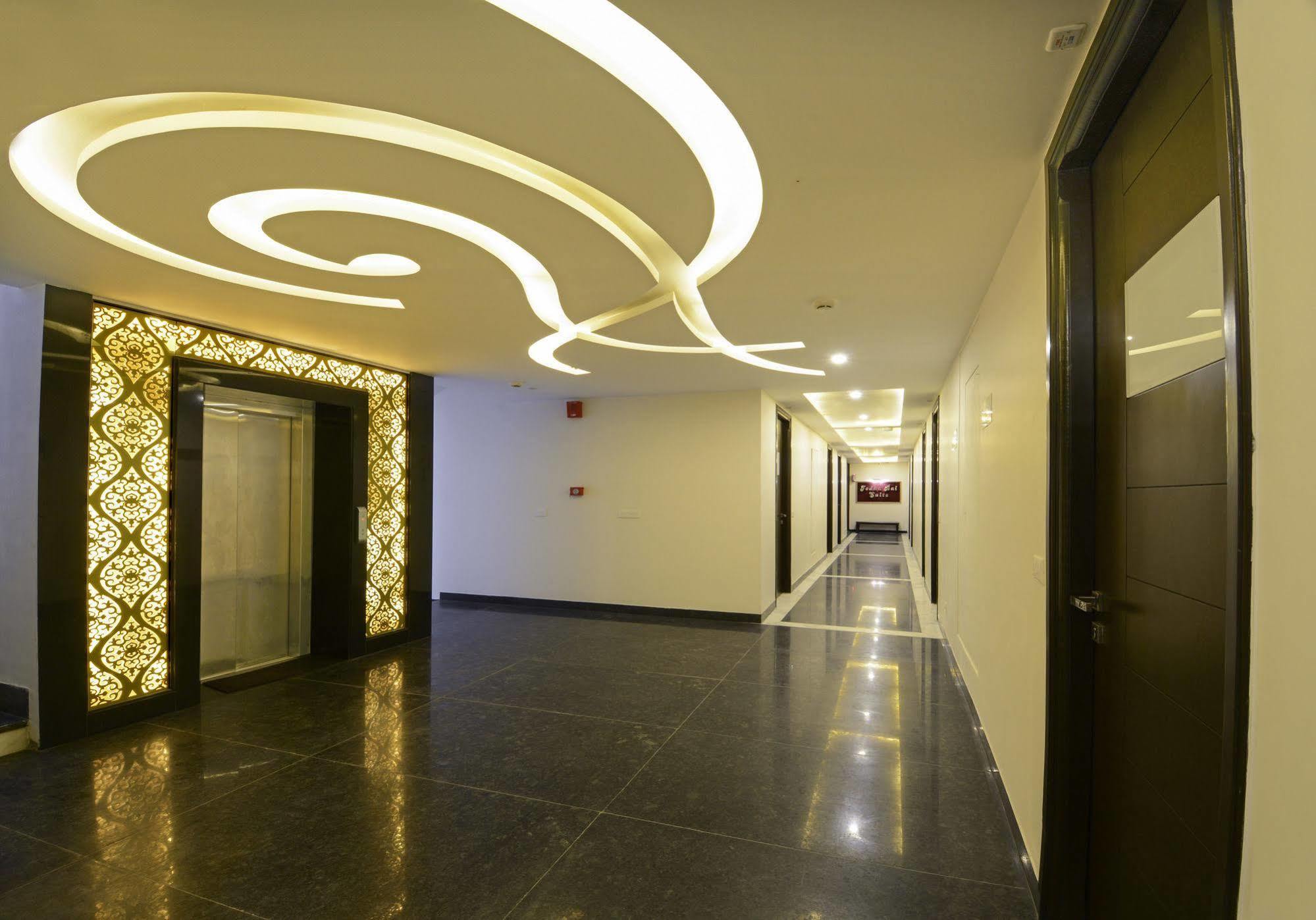 Hotel Crimson Palace Agra  Eksteriør bilde